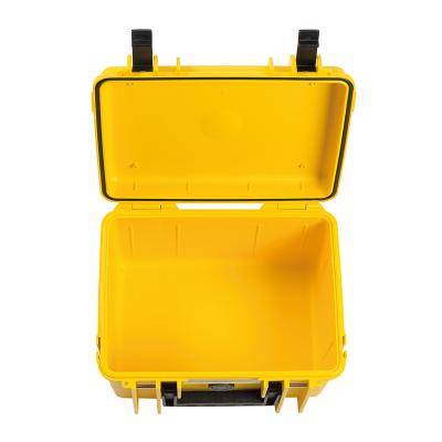 OUTDOOR kuffert i gul 250x175x155 mm med skum polstring Volume: 6,6 L Model: 2000/Y/SI